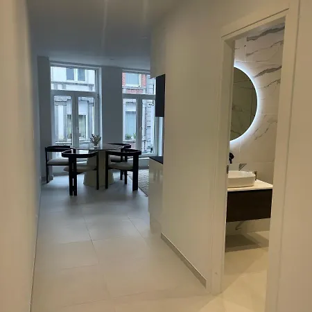 Phoenix Garden Apartment *