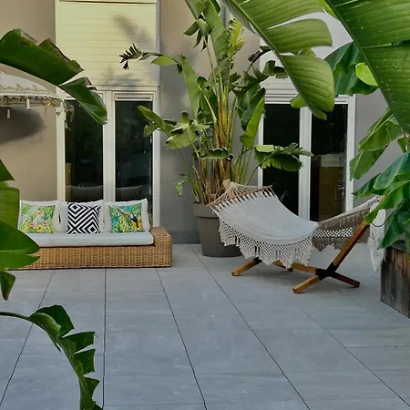 Phoenix Garden Apartment *