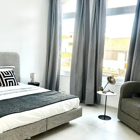 Phoenix Garden Apartment