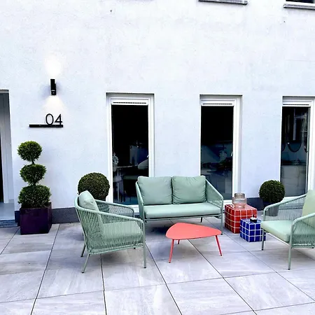 Phoenix Garden Apartment Mons